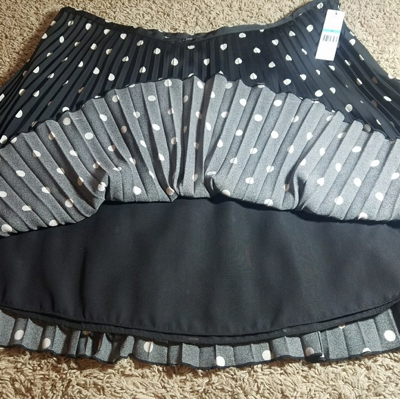 Chaus A-line Pleated Polka Dot Skirt - Picture 3 of 3